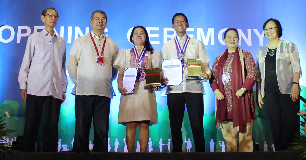 GLOBALLY COMPETITIVE. VSU President receives the prestigious Dioscoro L. Umali Award as Outstanding Research Administrator by the National Academy of Science and Technology. Photo by Aliana Sarmiento / DOST-Caraga. GLOBALLY COMPETITIVE. VSU President receives the prestigious Dioscoro L. Umali Award as Outstanding Research Administrator by the National Academy of Science and Technology. Photo by Aliana Sarmiento / DOST-Caraga.