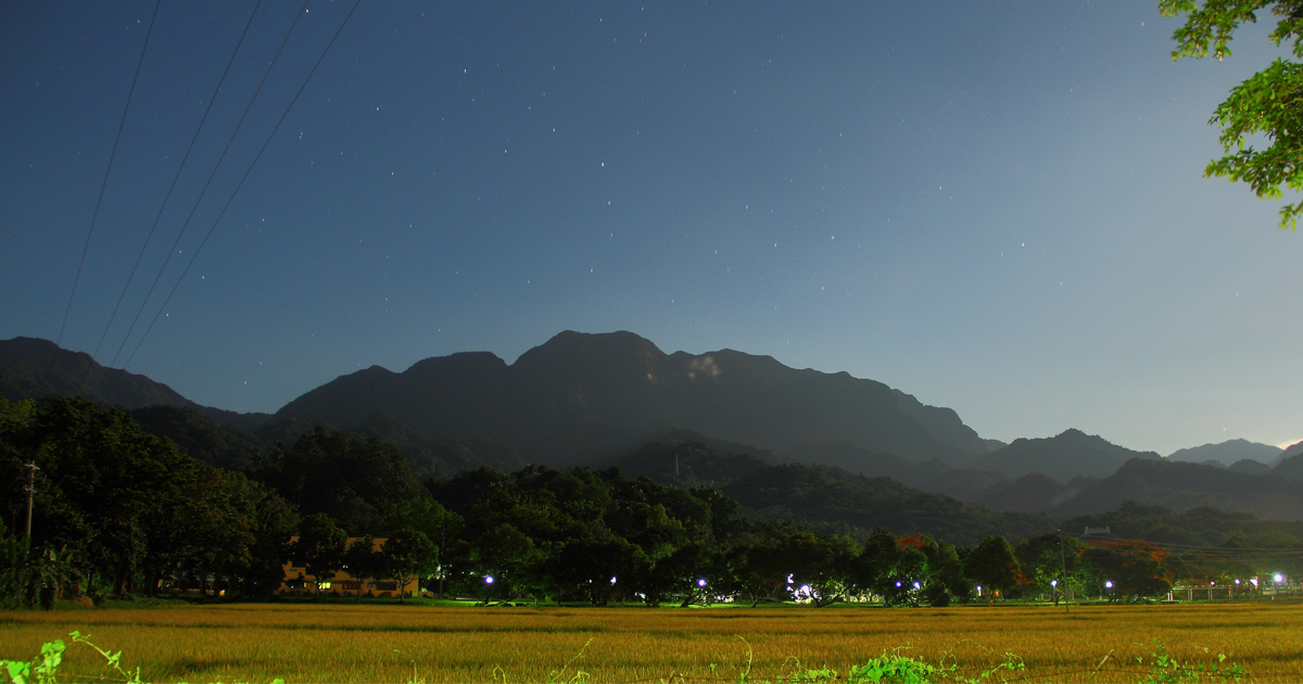 Night photo of the VSU campus at the foot of Mt. Pangasugan.